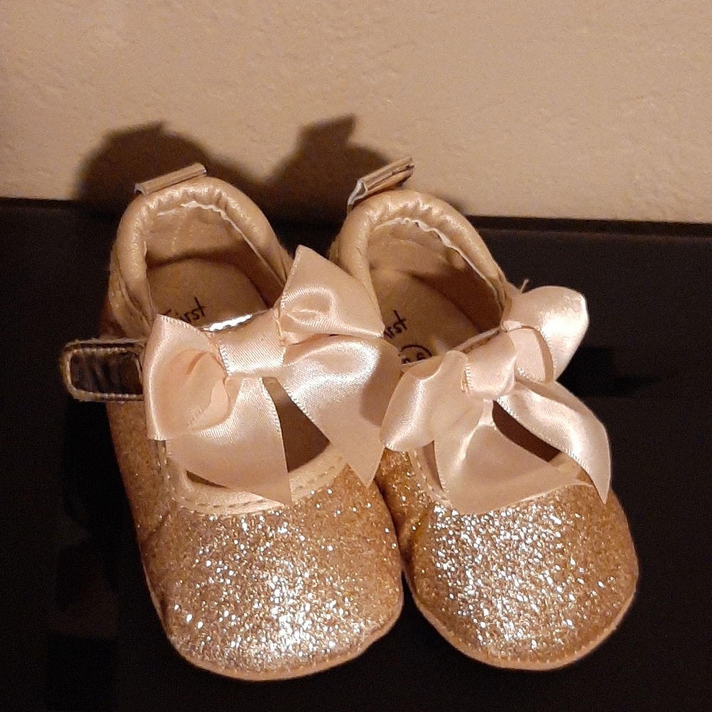 My First Shoes gold glitter Size 0-6